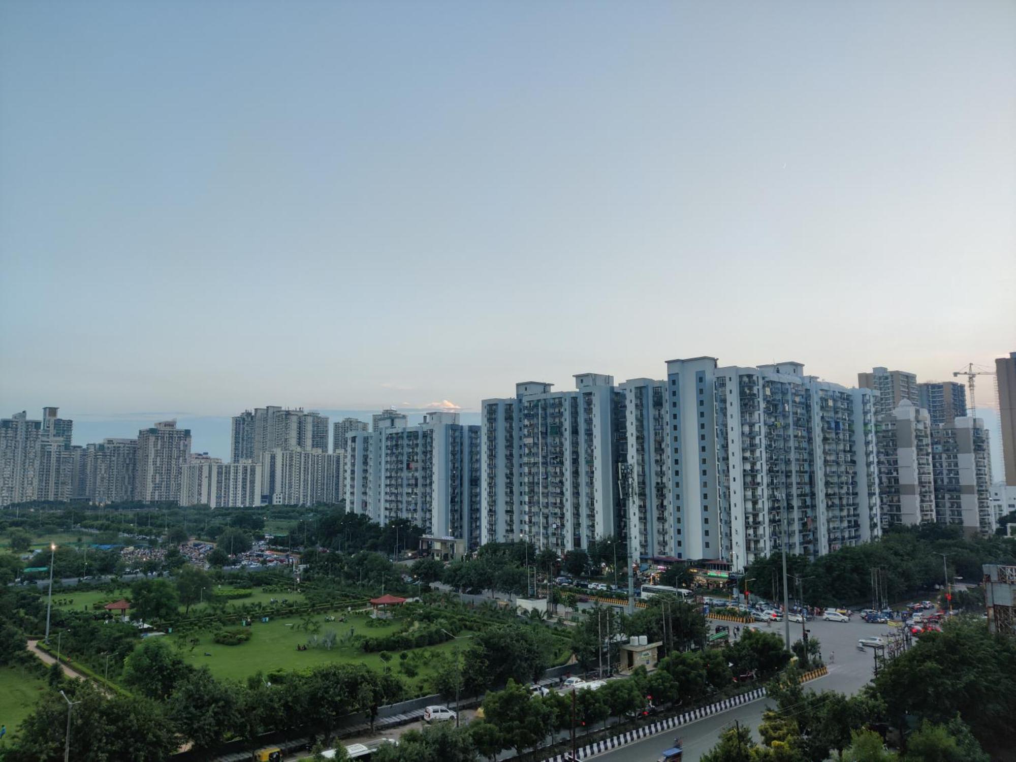 The Forest Stays-Luxury Studio Apartment In Noida Exterior photo