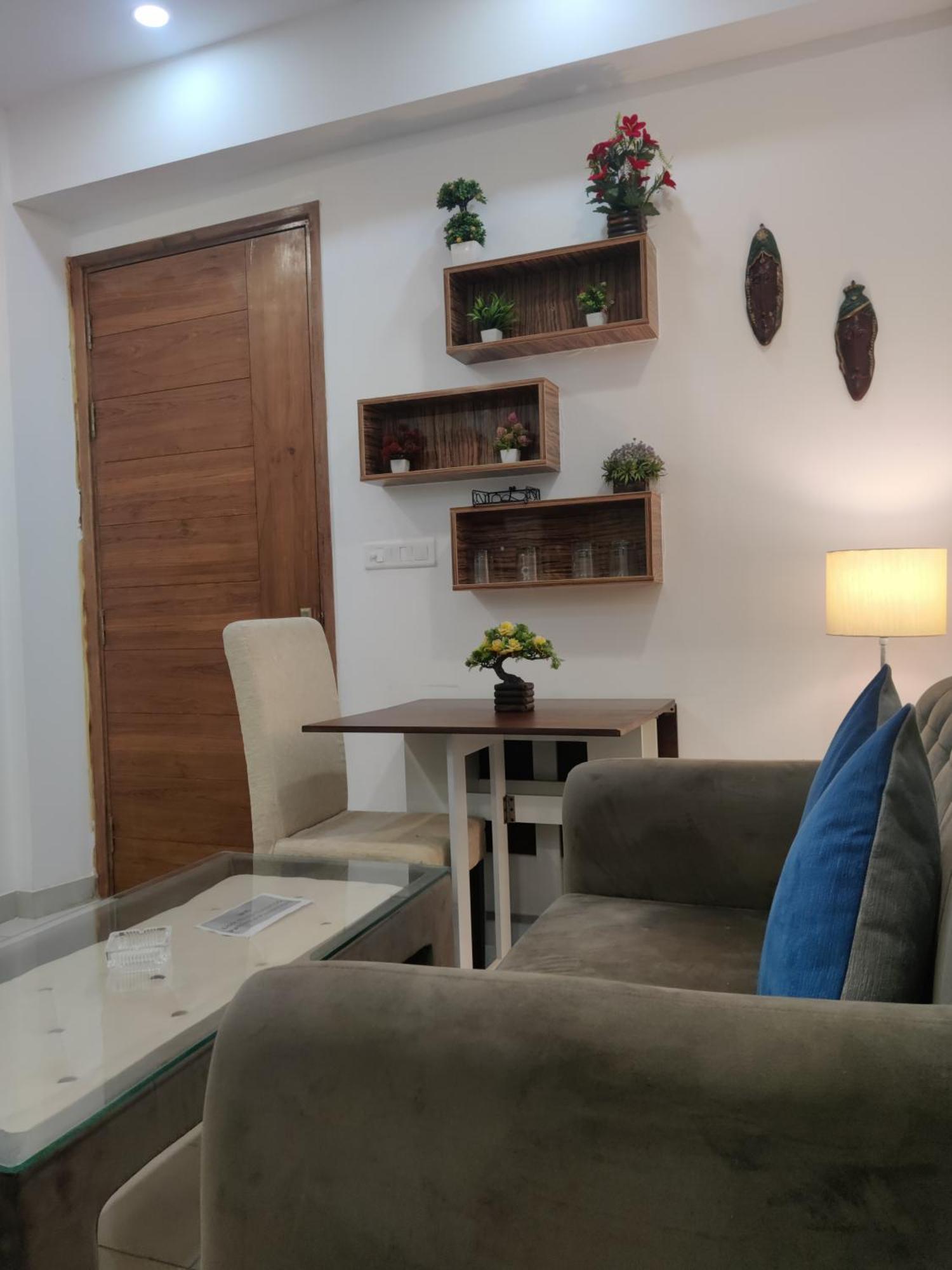 The Forest Stays-Luxury Studio Apartment In Noida Exterior photo